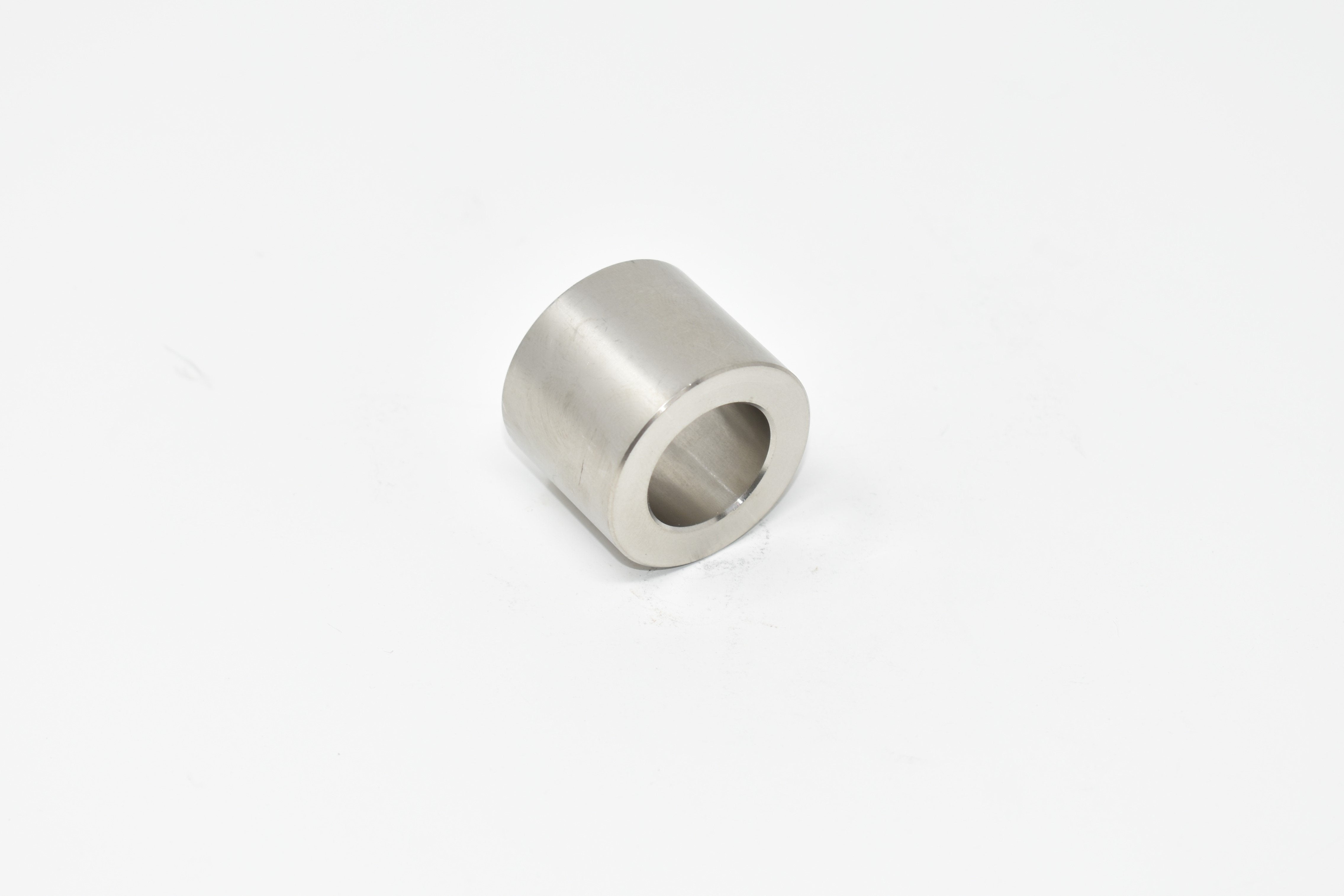 EK43 Distance bushing